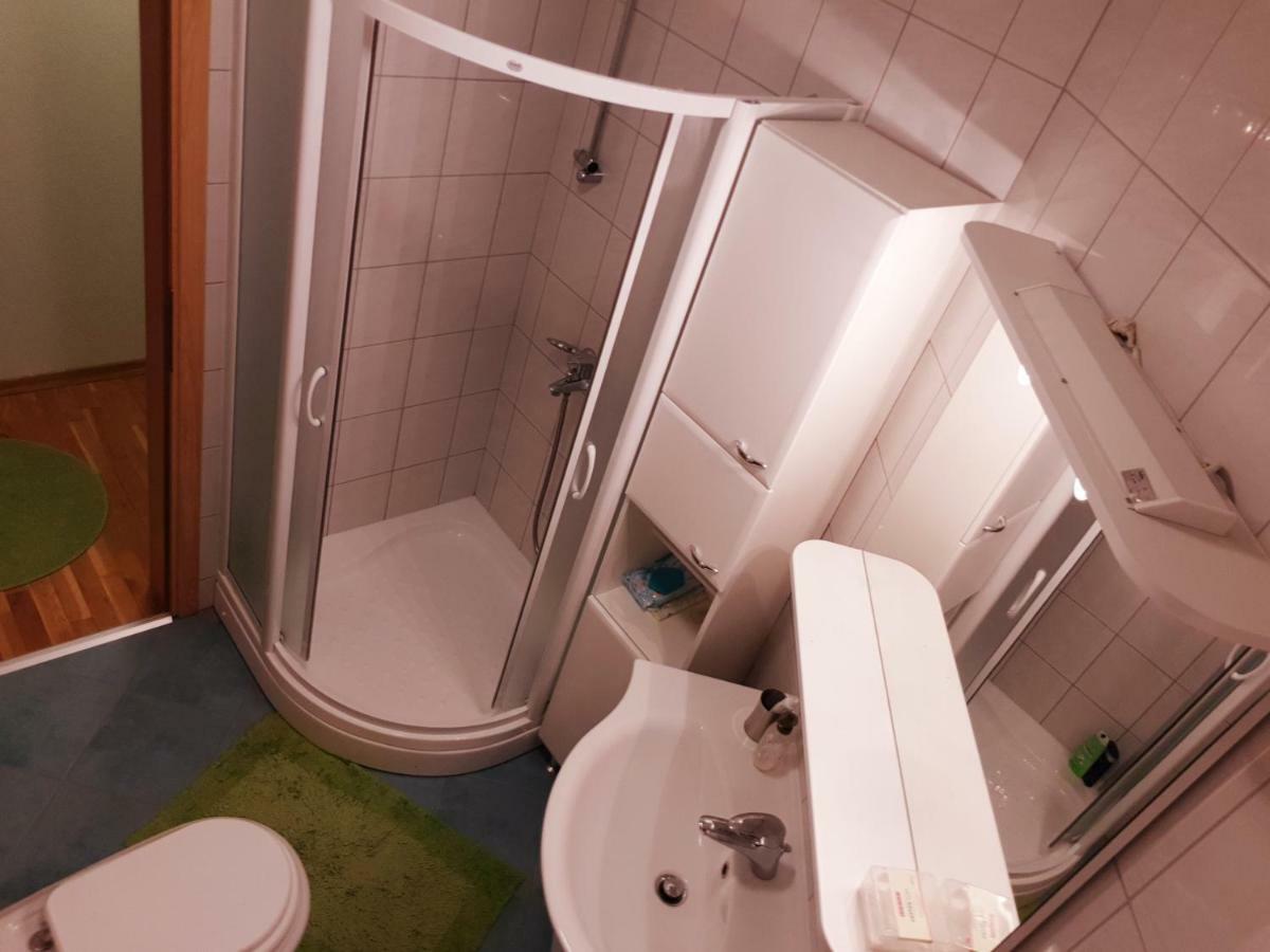 Apartment Dominik Осиек Екстериор снимка