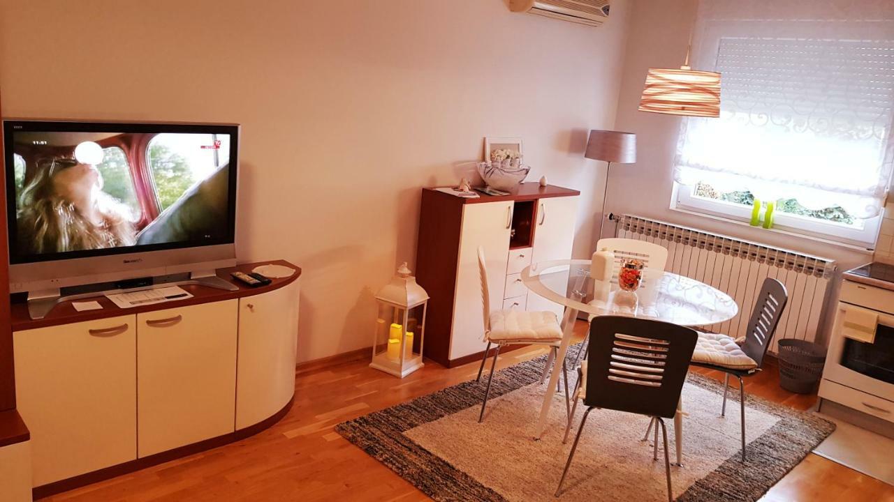 Apartment Dominik Осиек Екстериор снимка